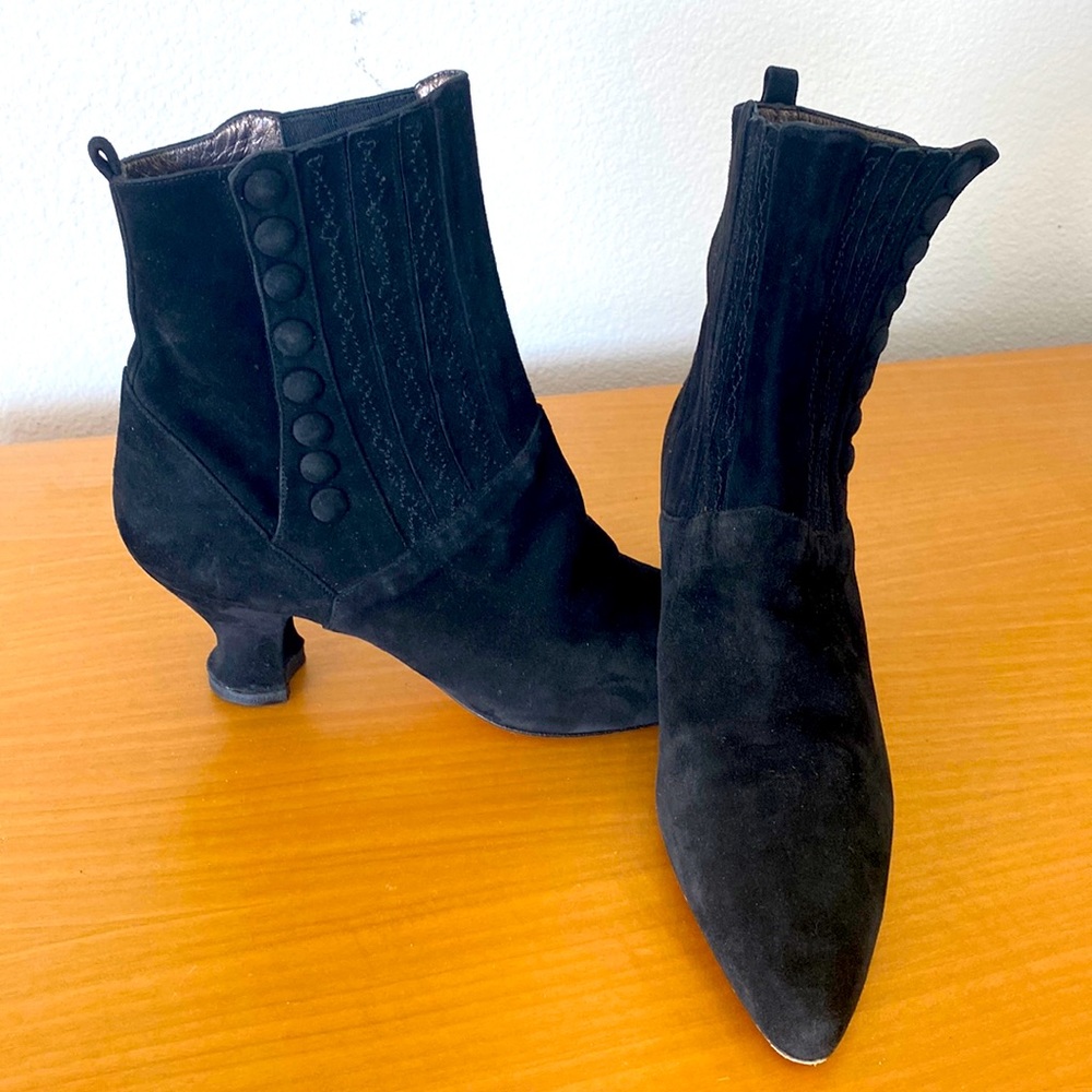 Peter Fox Black Suede 8 Snap Closure Edwardian Ankle Boots